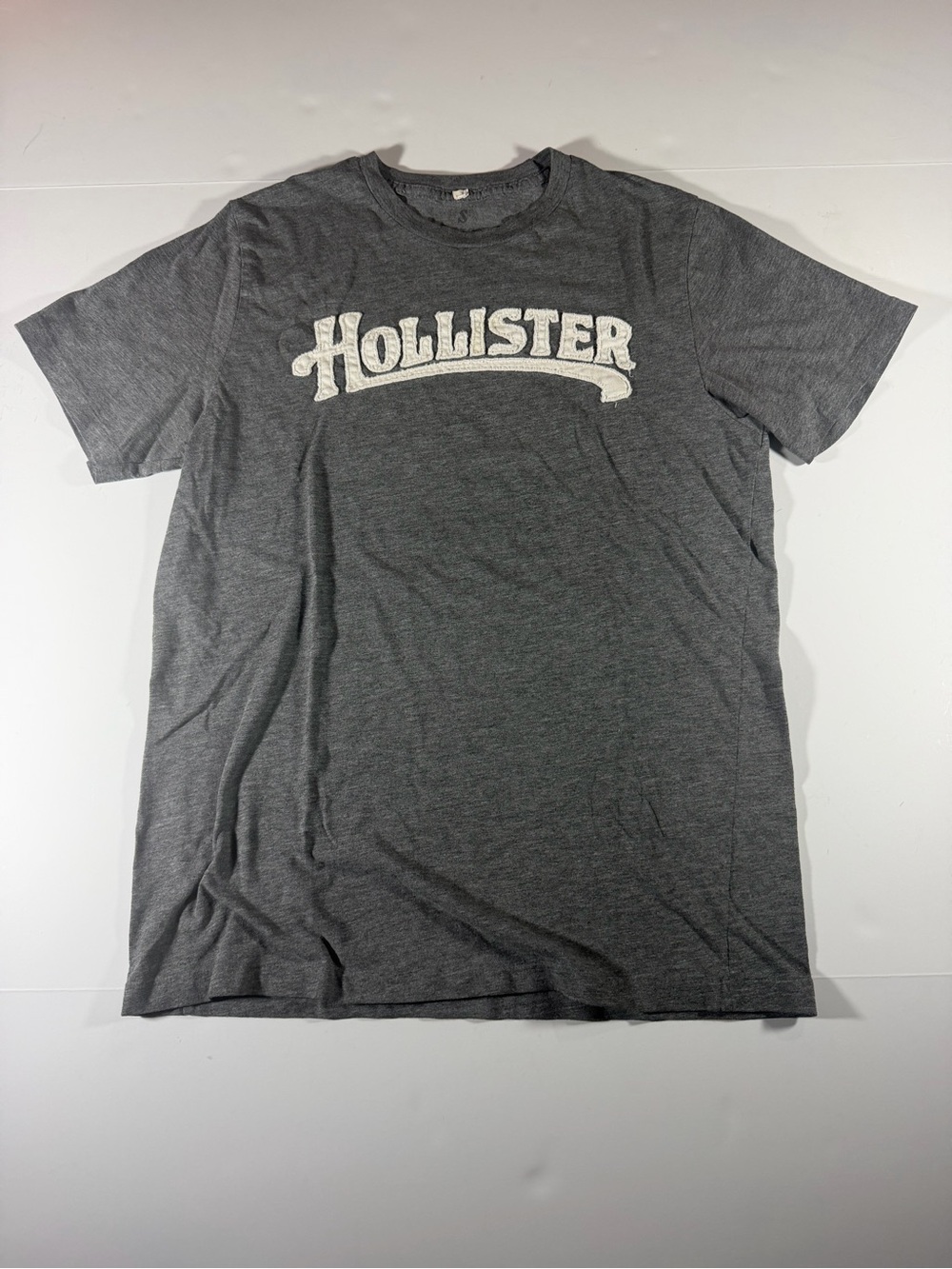 Y2K Hollister Gray Graphic Crew Neck Tee